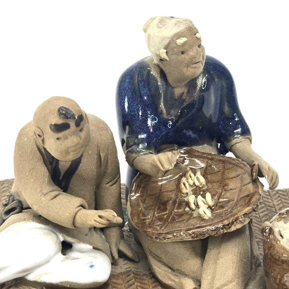 Mudman Japanese Ceramic Figurine Of Farmers Sorting Produce Vintage JE393 - Picture 2 of 9